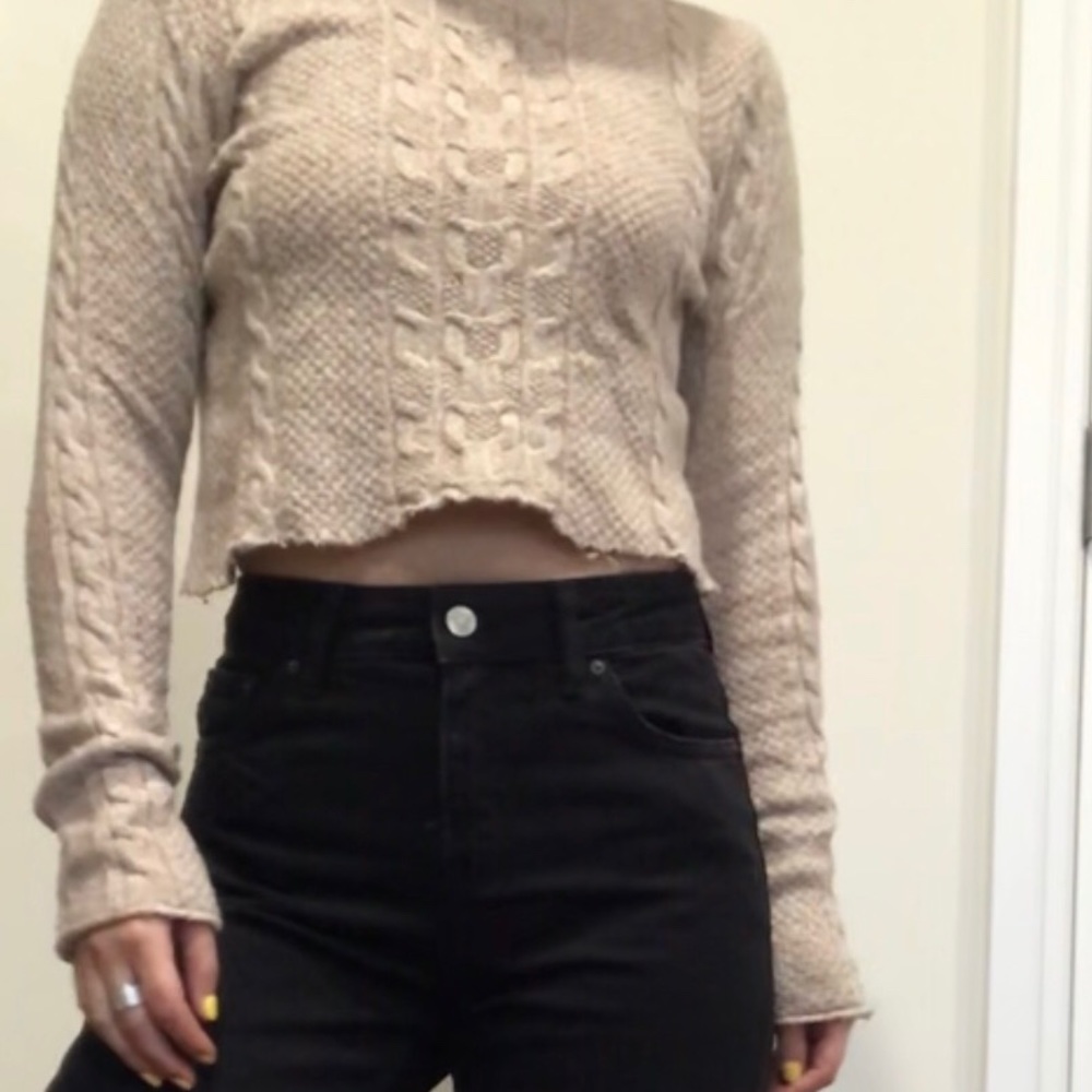 Cropped Sweater - Picture 2 of 2